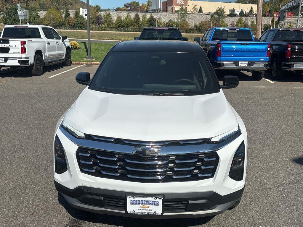 new 2026 Chevrolet Equinox car, priced at $32,649