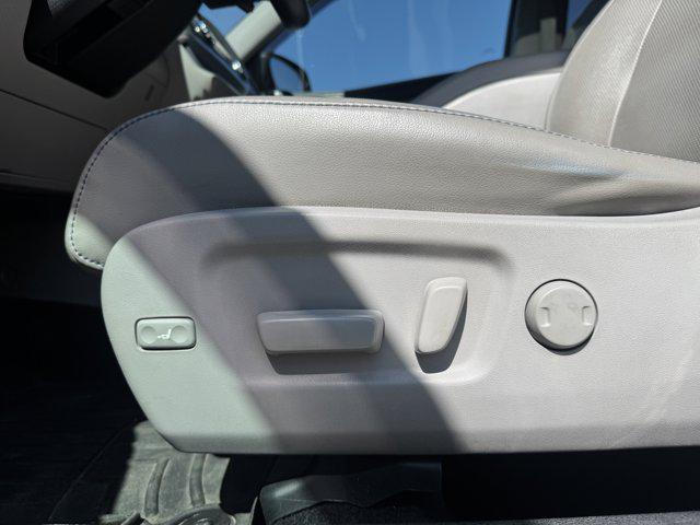 used 2015 Toyota Highlander car, priced at $15,392