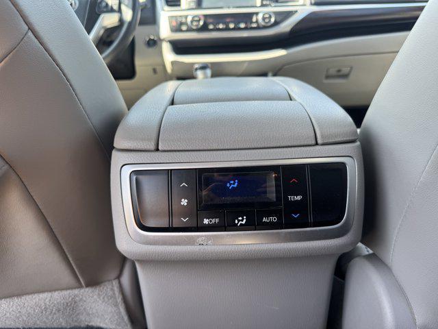 used 2015 Toyota Highlander car, priced at $15,392