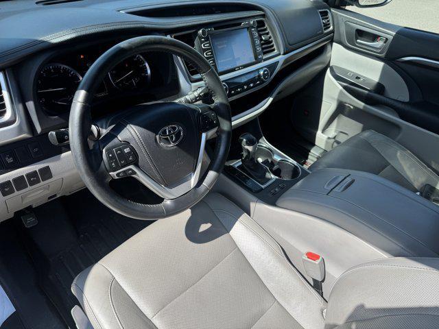 used 2015 Toyota Highlander car, priced at $15,392