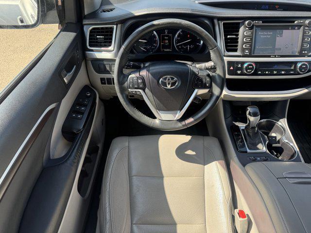 used 2015 Toyota Highlander car, priced at $15,392