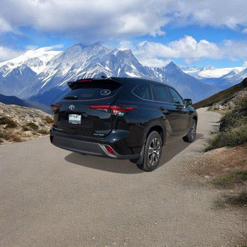 new 2025 Toyota Highlander car, priced at $47,133
