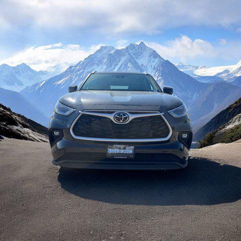 new 2025 Toyota Highlander car, priced at $47,133