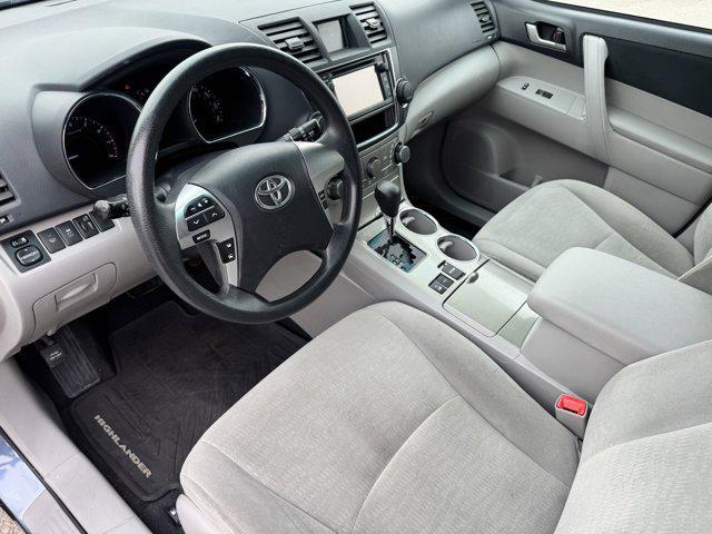 used 2013 Toyota Highlander car, priced at $15,491