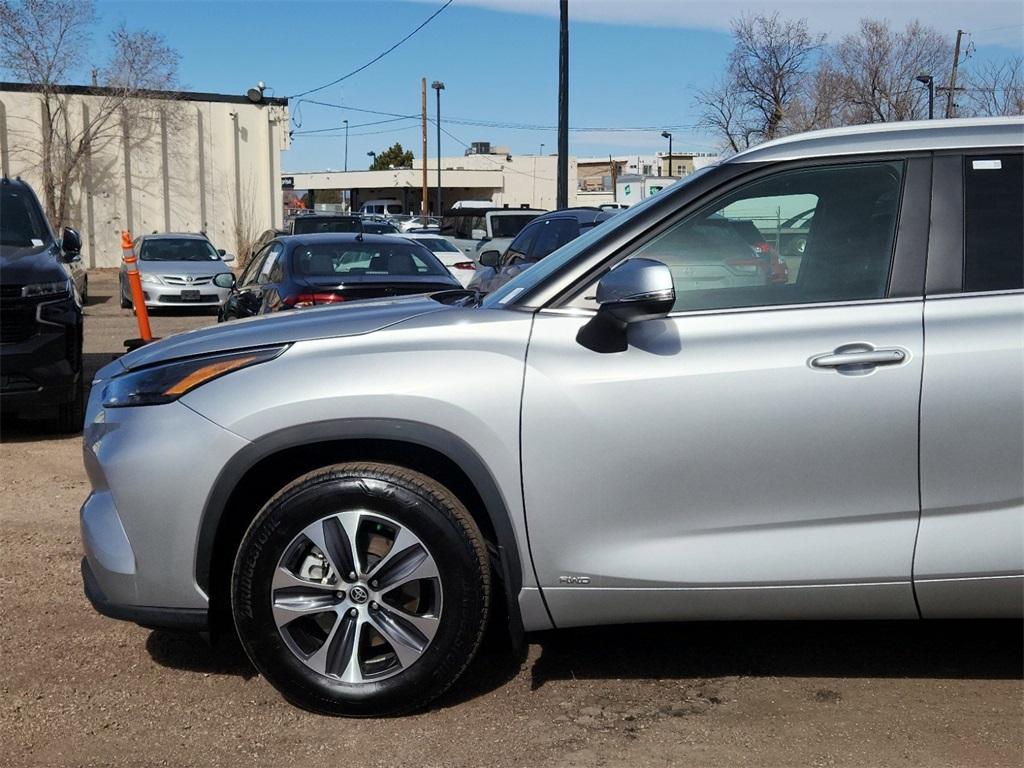 used 2024 Toyota Highlander Hybrid car, priced at $49,492