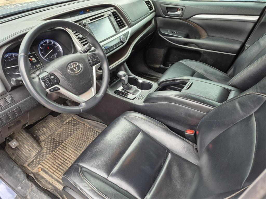 used 2016 Toyota Highlander car, priced at $20,983