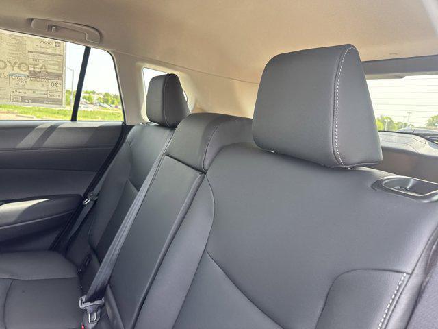 new 2025 Toyota Corolla Cross car, priced at $33,974