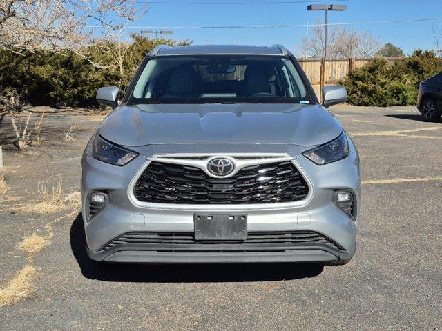 used 2022 Toyota Highlander car, priced at $37,282