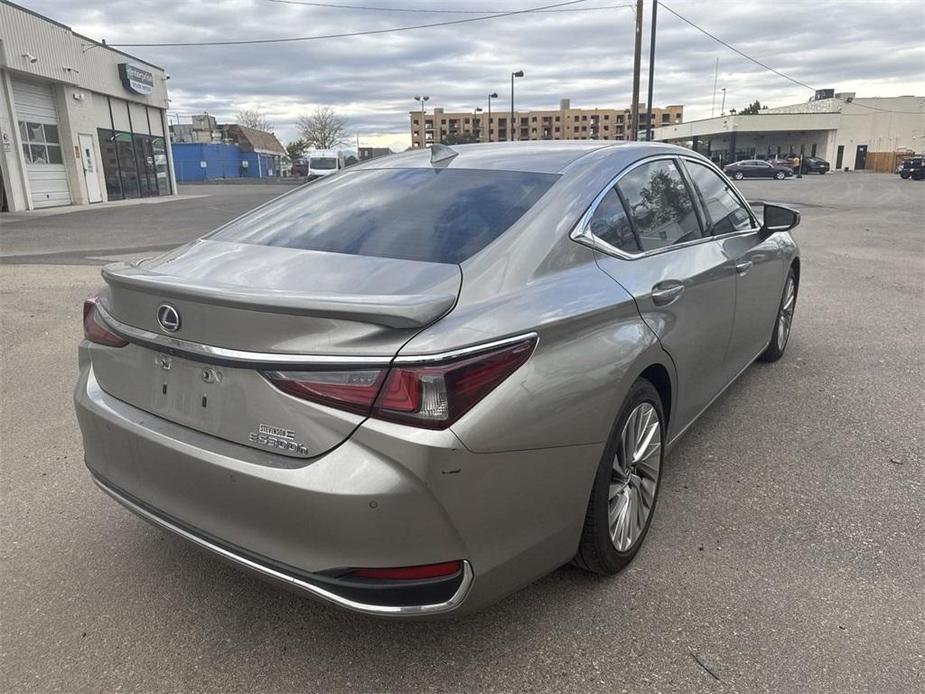 used 2021 Lexus ES 300h car, priced at $33,301