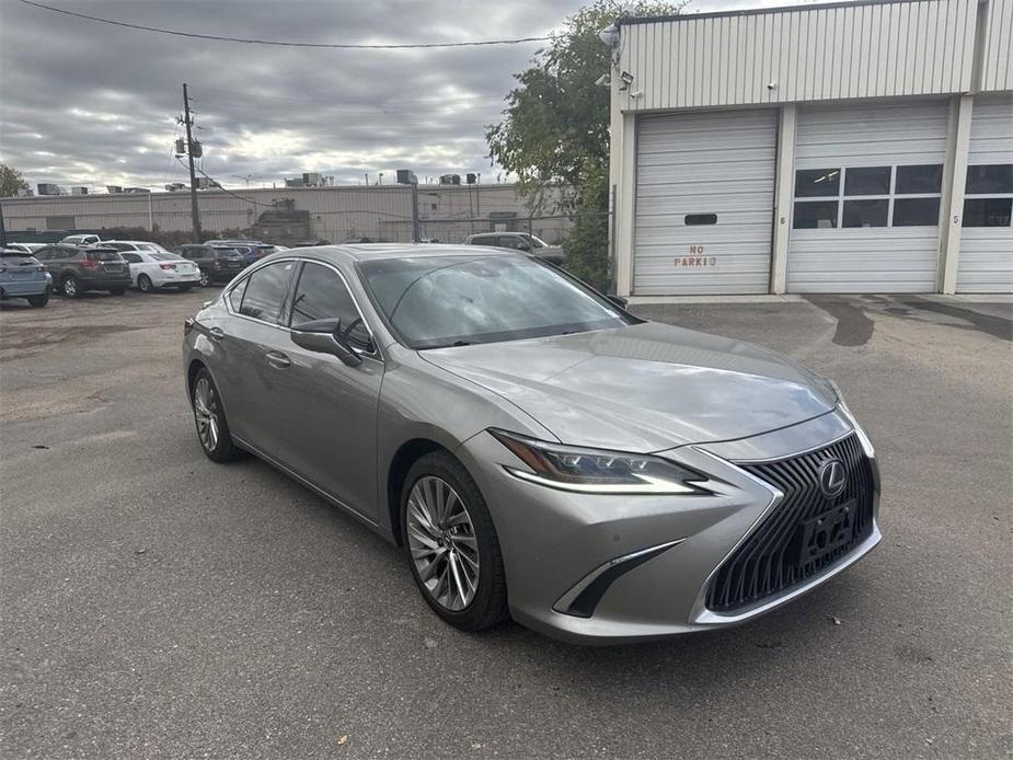 used 2021 Lexus ES 300h car, priced at $33,301