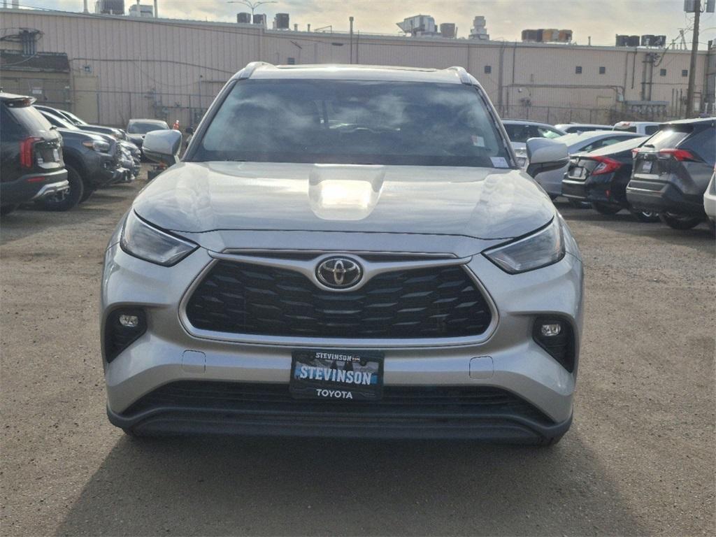 used 2022 Toyota Highlander car, priced at $34,983