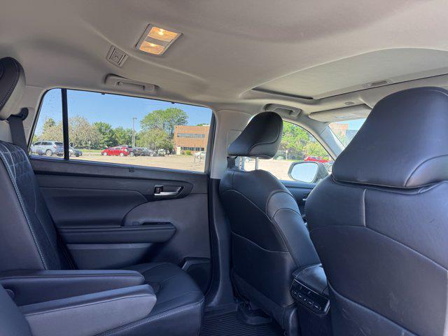 used 2024 Toyota Highlander Hybrid car, priced at $52,991
