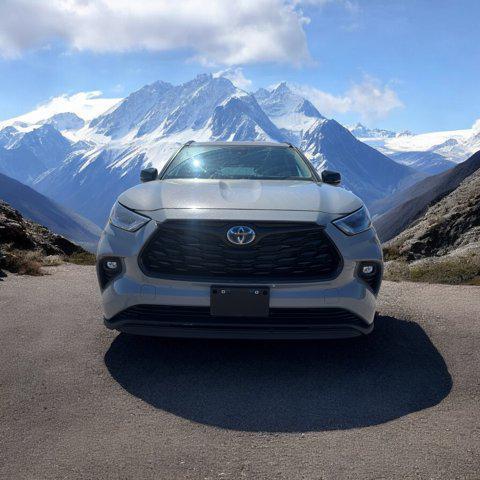 used 2024 Toyota Highlander Hybrid car, priced at $52,991
