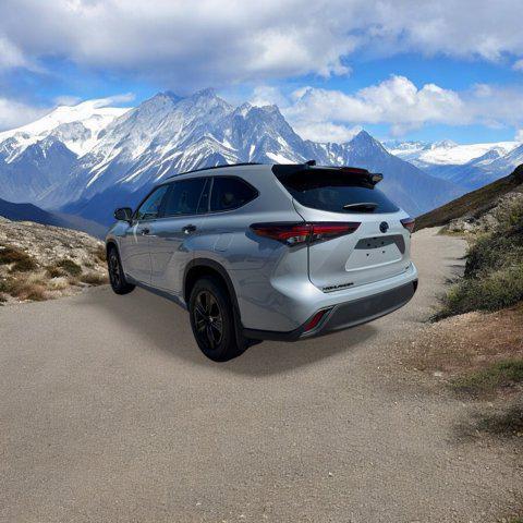 used 2024 Toyota Highlander Hybrid car, priced at $52,991
