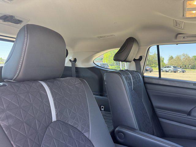 used 2024 Toyota Highlander Hybrid car, priced at $52,991