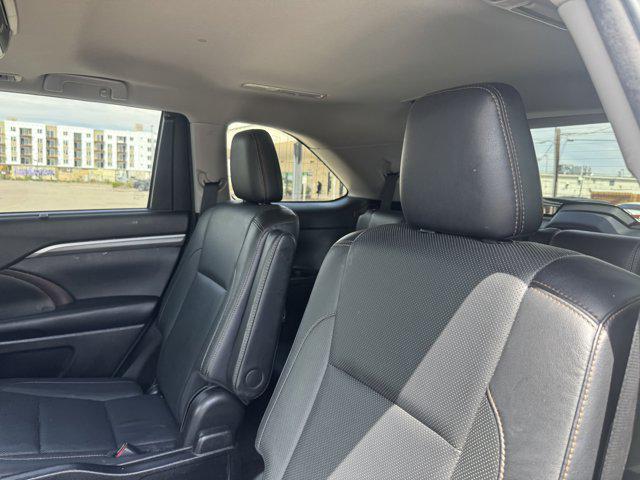 used 2018 Toyota Highlander Hybrid car, priced at $29,381