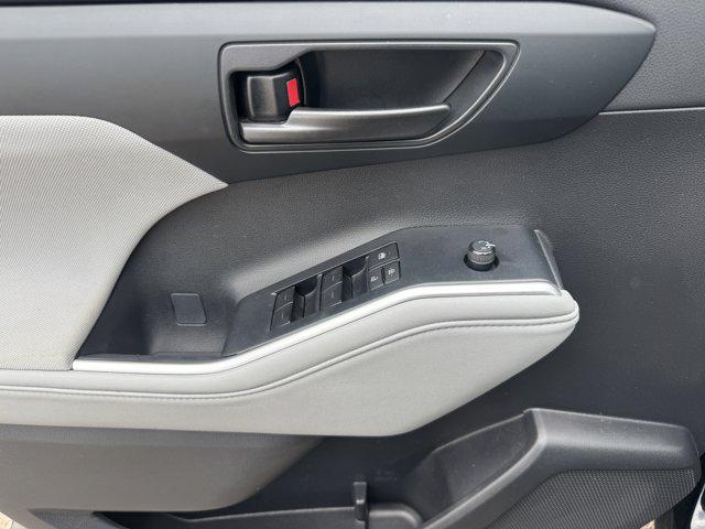 used 2024 Toyota Highlander car, priced at $41,991