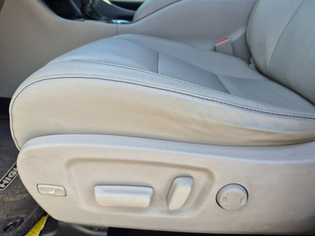 used 2015 Toyota Highlander car, priced at $22,221