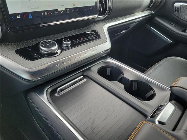 new 2025 Ford Expedition car, priced at $86,535