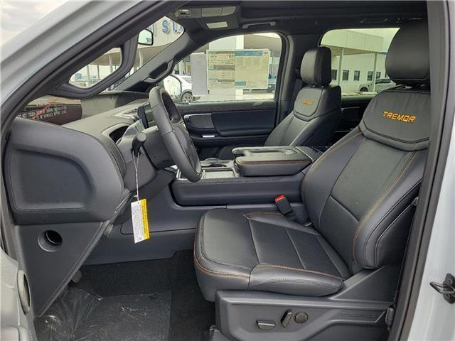 new 2025 Ford Expedition car, priced at $86,535