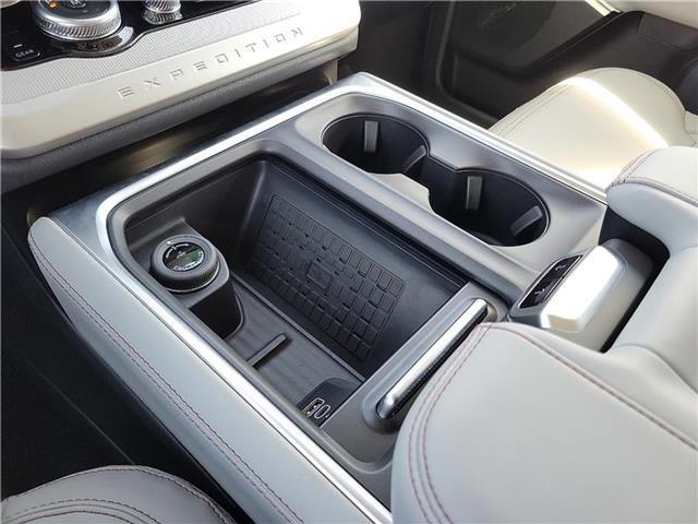 new 2025 Ford Expedition car, priced at $74,975