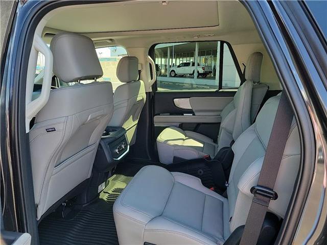 new 2025 Ford Expedition car, priced at $74,975