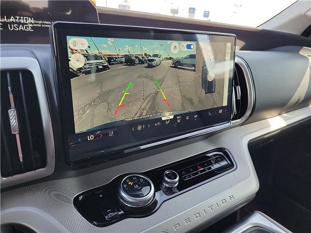 new 2025 Ford Expedition car, priced at $74,975