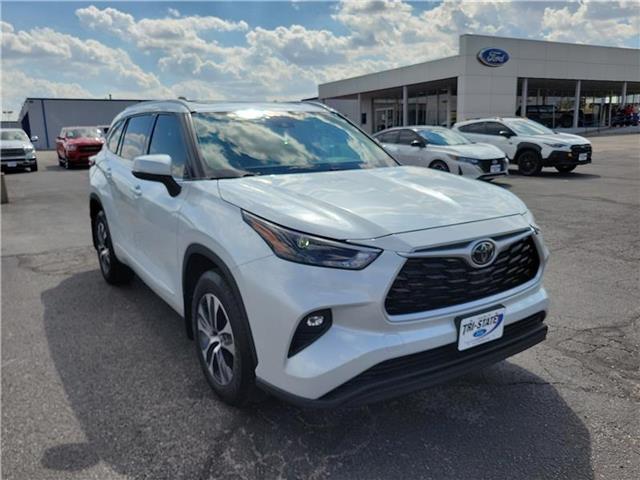used 2022 Toyota Highlander car, priced at $36,950