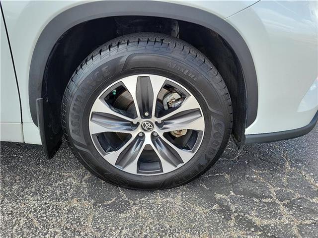 used 2022 Toyota Highlander car, priced at $36,950