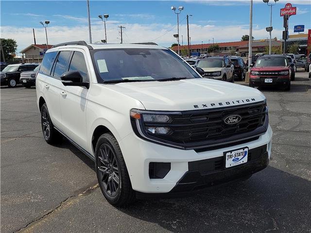 new 2025 Ford Expedition car, priced at $88,475