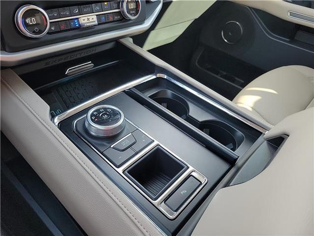 used 2024 Ford Expedition car, priced at $56,600