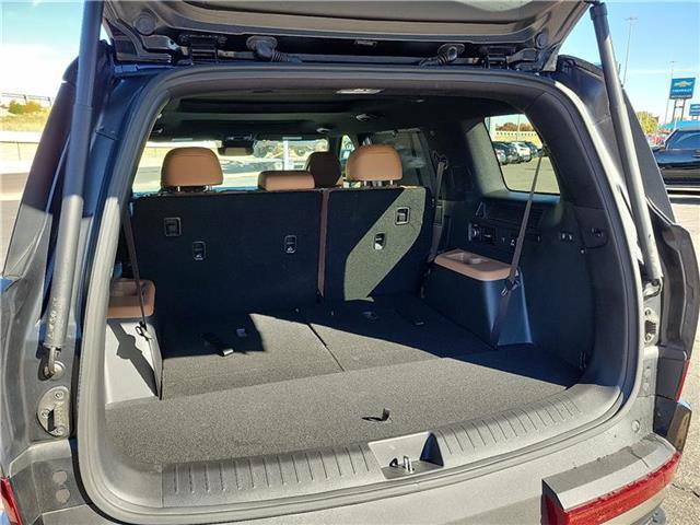 used 2025 Hyundai Santa Fe car, priced at $37,895