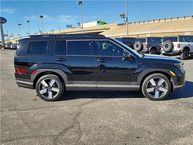 used 2025 Hyundai Santa Fe car, priced at $37,895