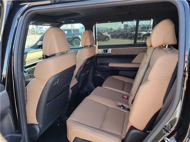 used 2025 Hyundai Santa Fe car, priced at $37,895