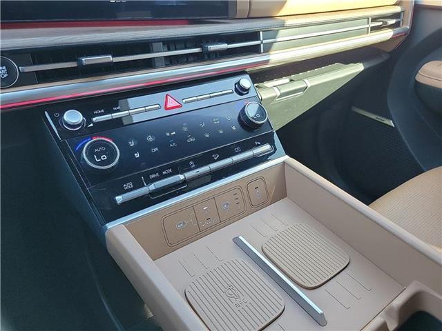 used 2025 Hyundai Santa Fe car, priced at $37,895