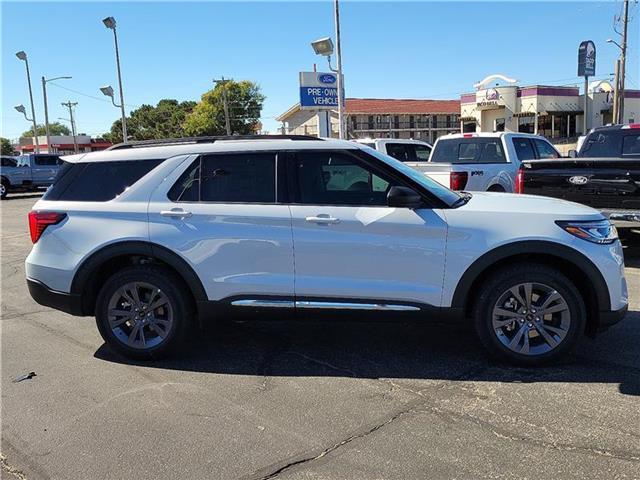 new 2025 Ford Explorer car, priced at $51,905