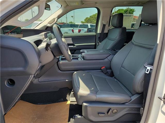 new 2025 Ford Expedition car, priced at $76,260