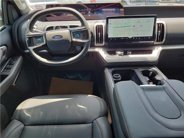 new 2025 Ford Expedition car, priced at $76,260