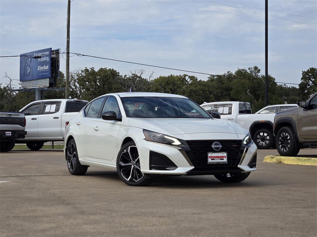 new 2025 Nissan Altima car, priced at $32,752