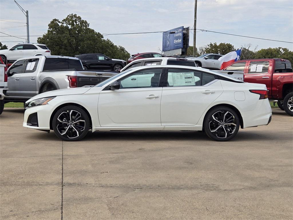 new 2025 Nissan Altima car, priced at $32,752
