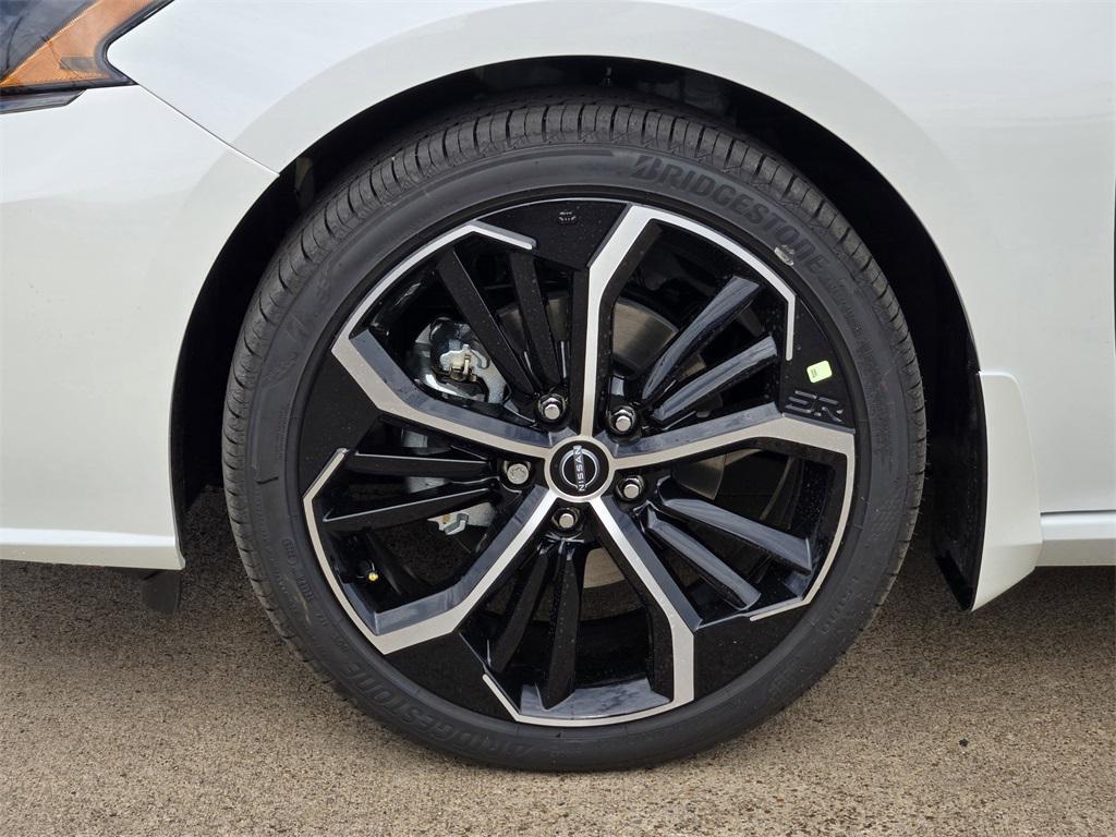 new 2025 Nissan Altima car, priced at $32,752