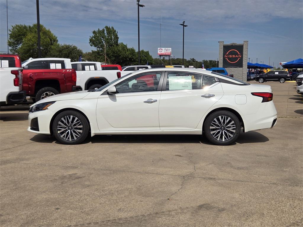 new 2025 Nissan Altima car, priced at $31,133