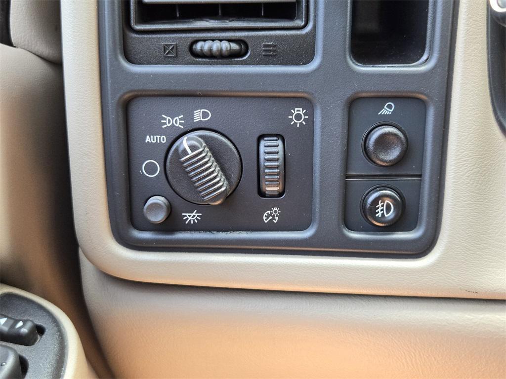 used 2004 GMC Sierra 2500 car, priced at $11,995