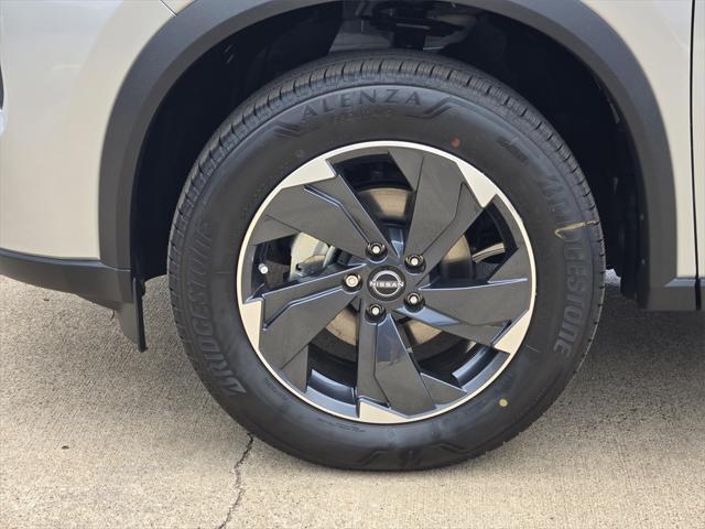 new 2025 Nissan Rogue car, priced at $33,041