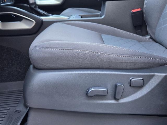 new 2025 Nissan Frontier car, priced at $39,415