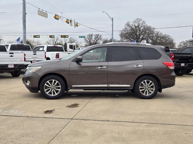 used 2015 Nissan Pathfinder car, priced at $9,995