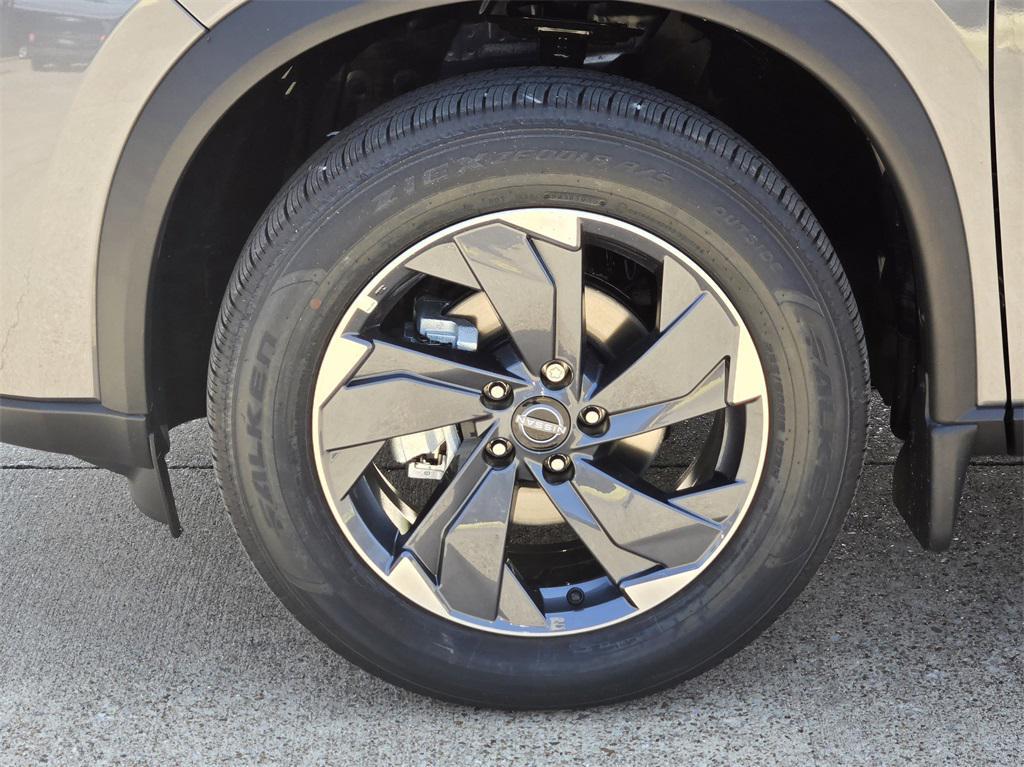 new 2025 Nissan Rogue car, priced at $30,857