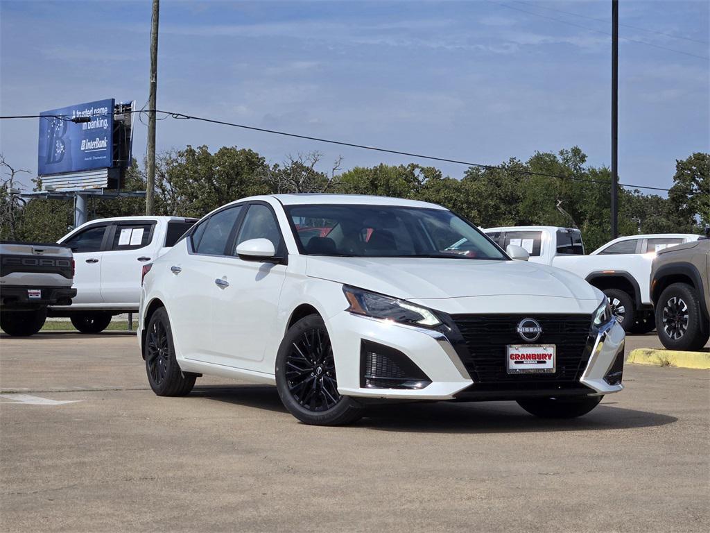 new 2025 Nissan Altima car, priced at $29,586