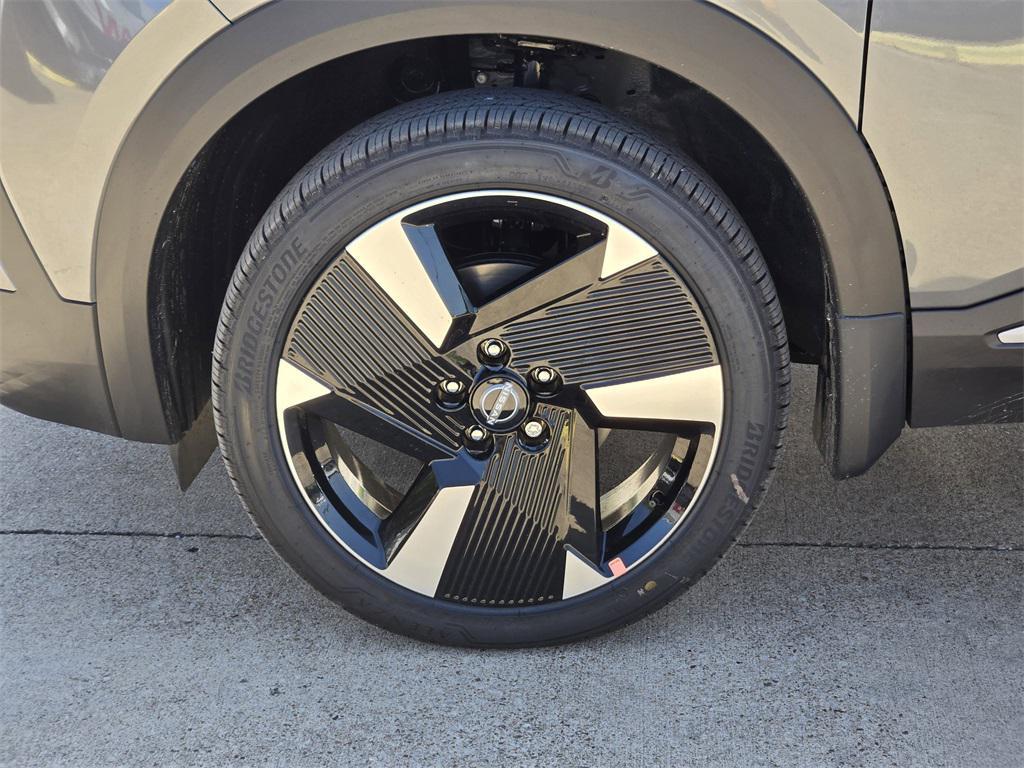 new 2025 Nissan Kicks car, priced at $26,219