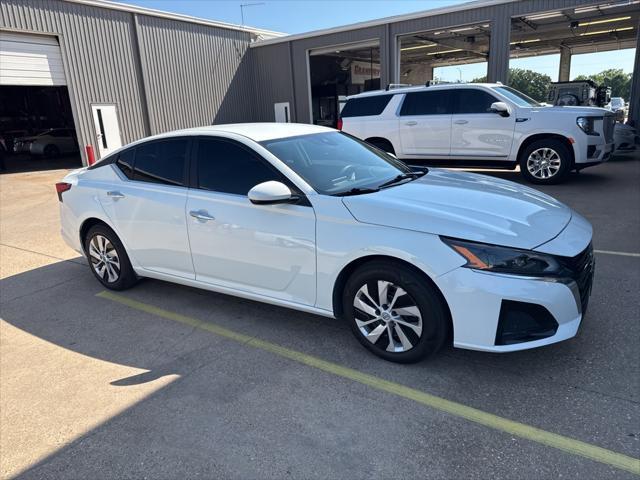 used 2023 Nissan Altima car, priced at $19,822